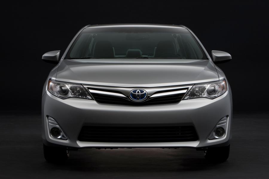  Toyota Camry Hybrid 2012 года  (фото 34 из 71)